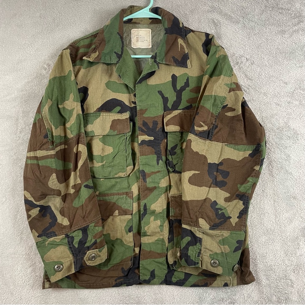 VINTAGE US Army Jacket Mens Medium Short Woodland Camo Combat Coat 80s